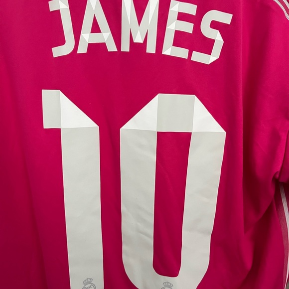 Real Madrid alternative  jersey - Picture 2 of 12